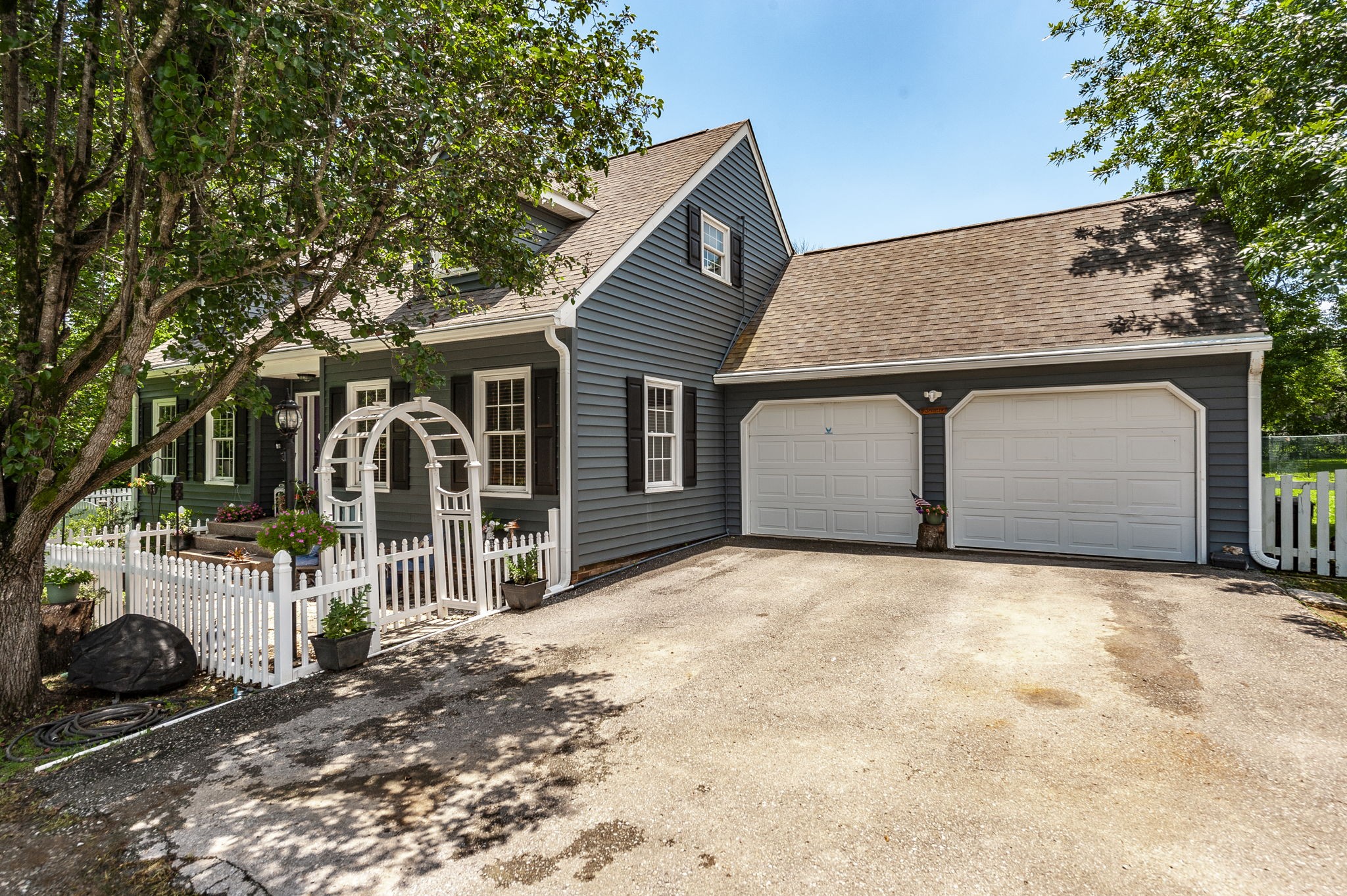 1511 Long Hollow Pike