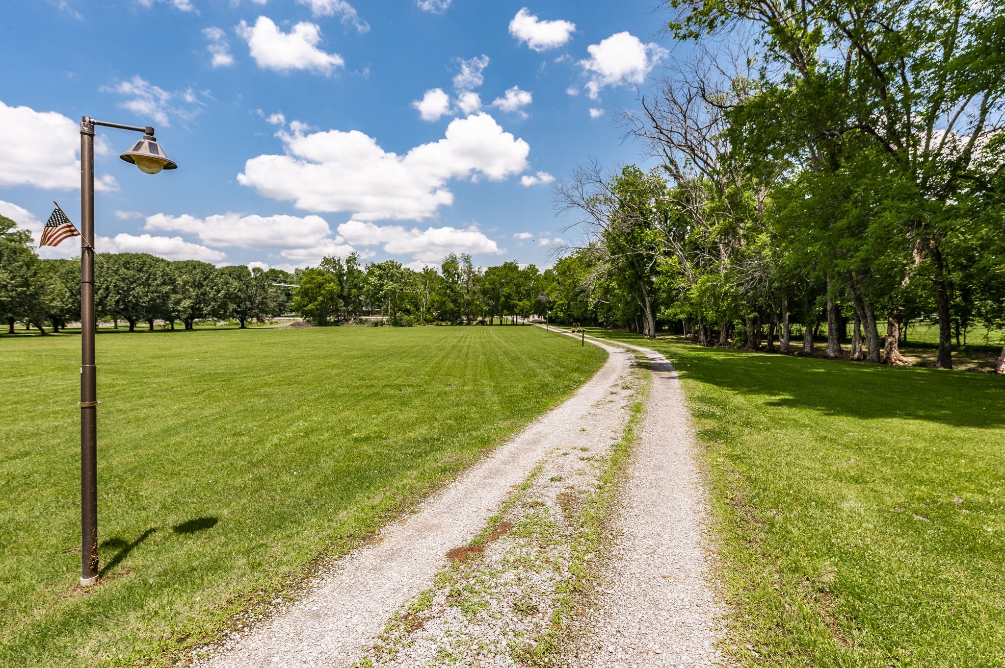 1511 Long Hollow Pike