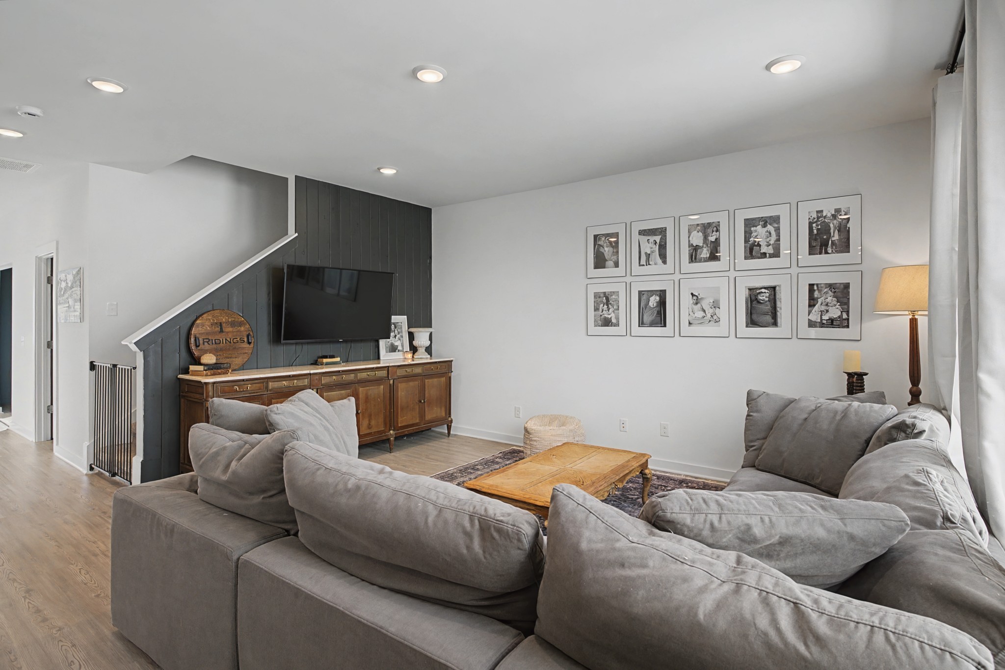 3063 Oscar Dr