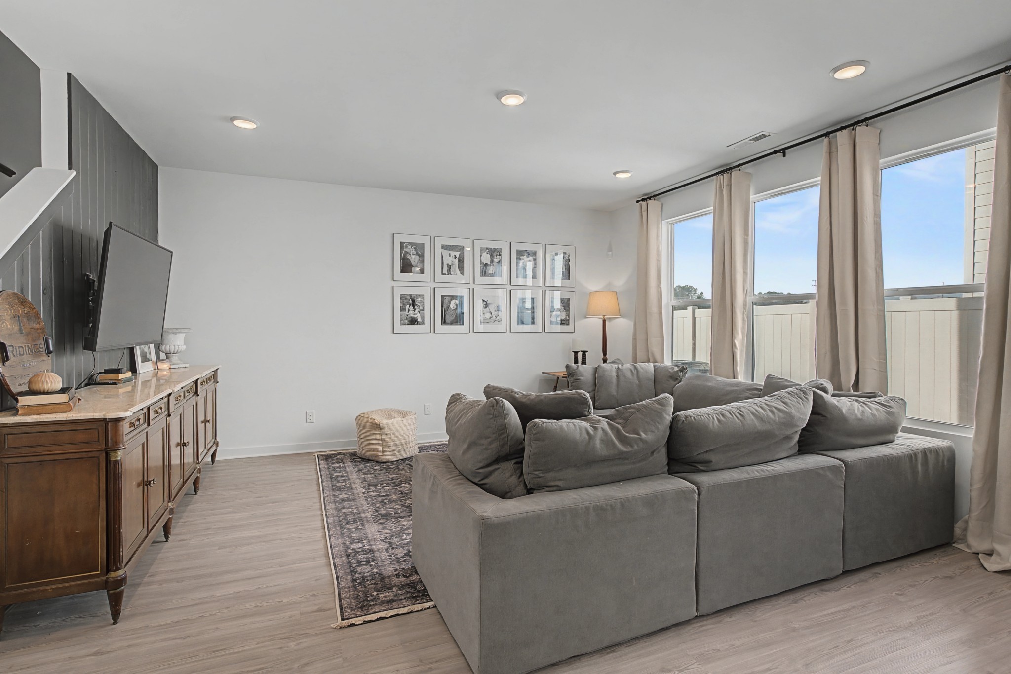 3063 Oscar Dr