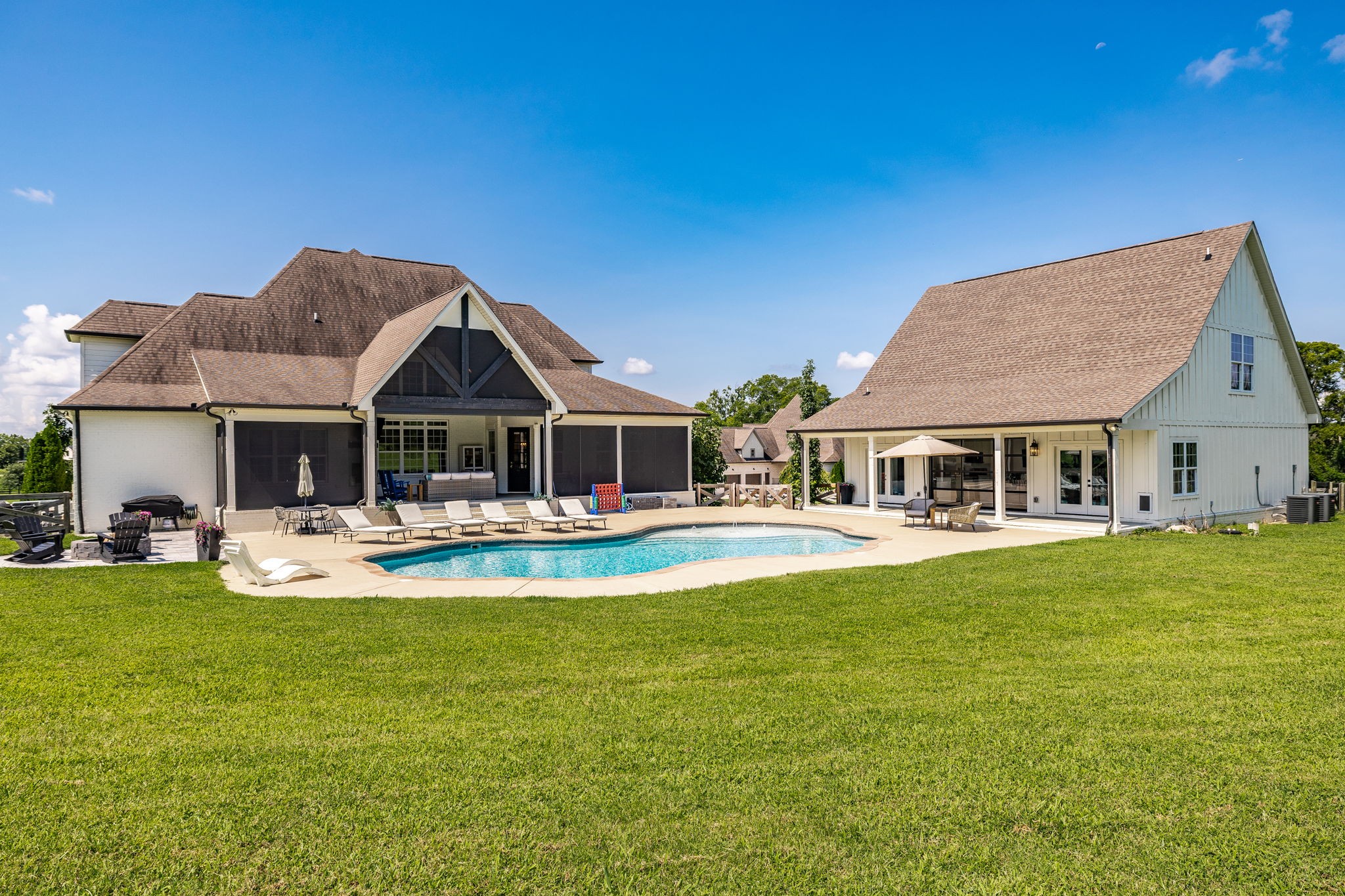 825B Douglas Bend Road