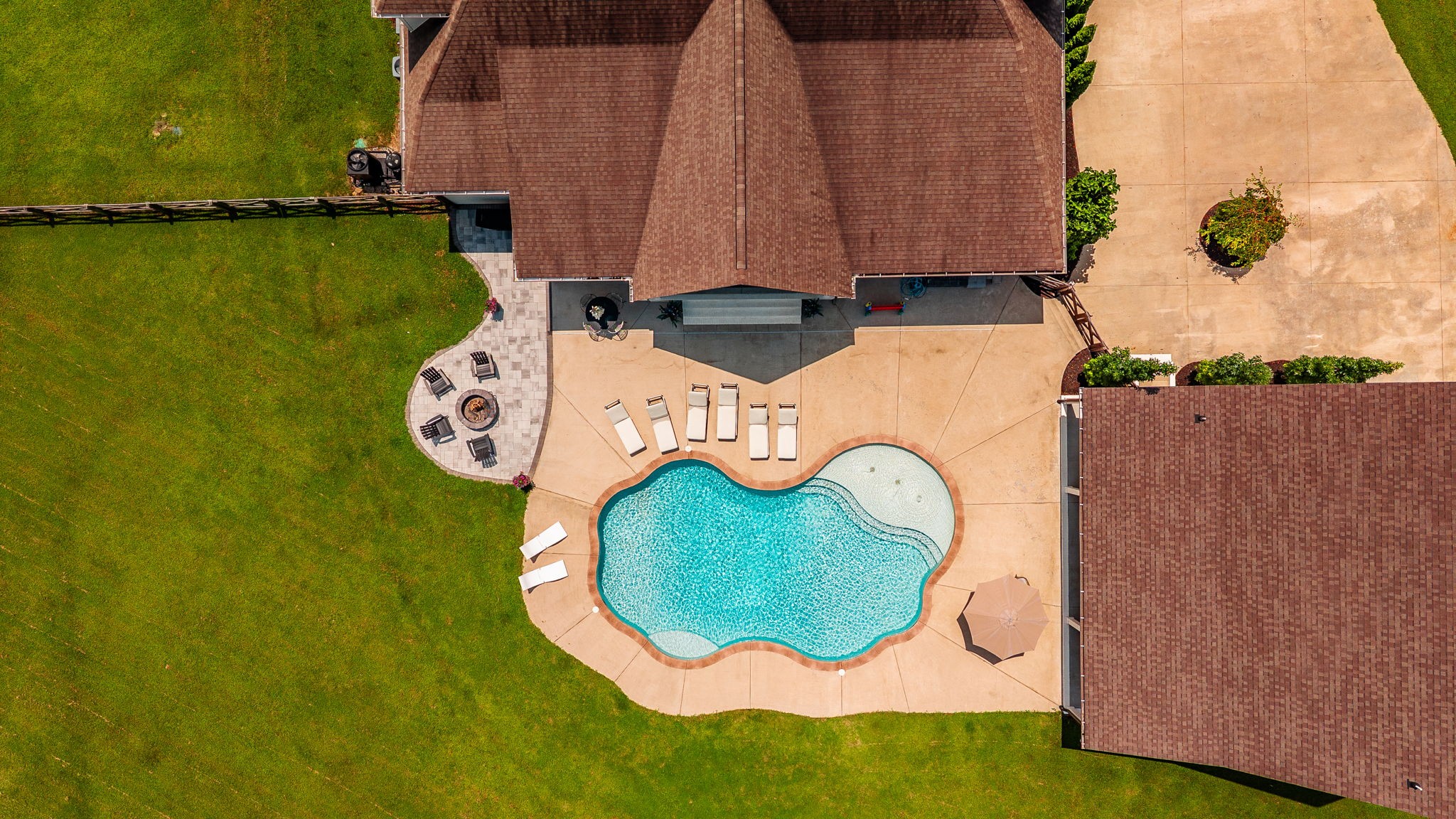 825B Douglas Bend Road