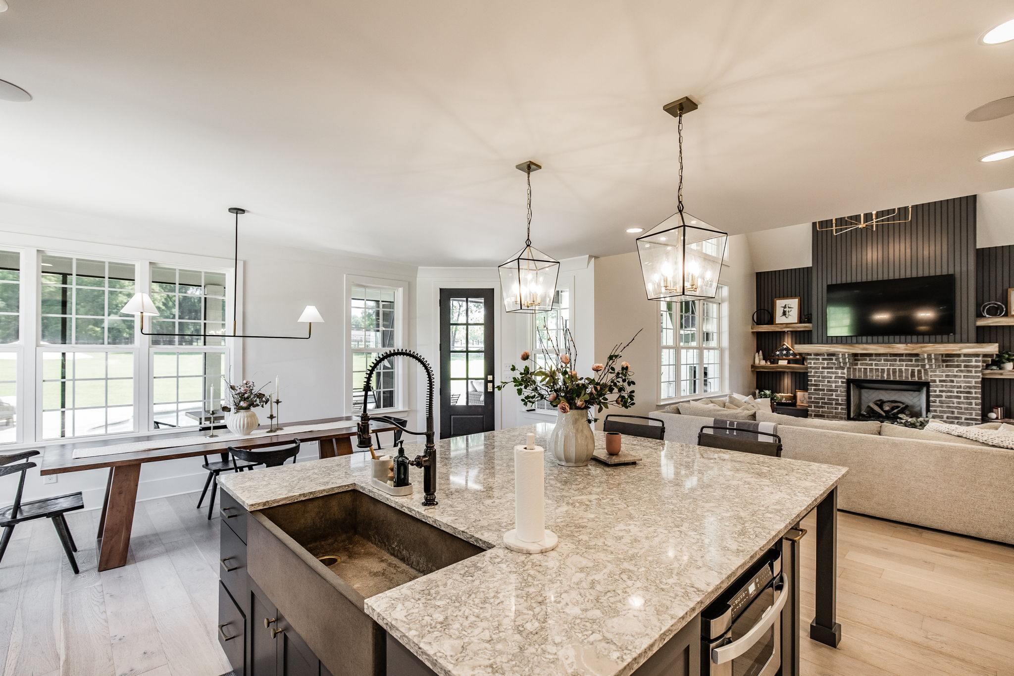 825B Douglas Bend Road