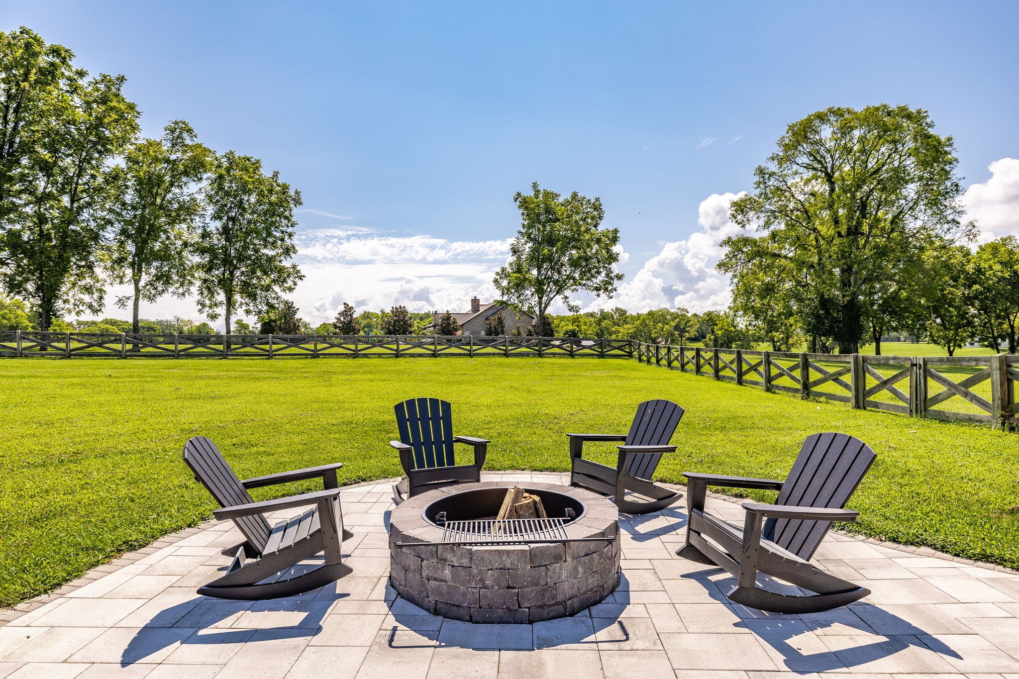 825B Douglas Bend Road