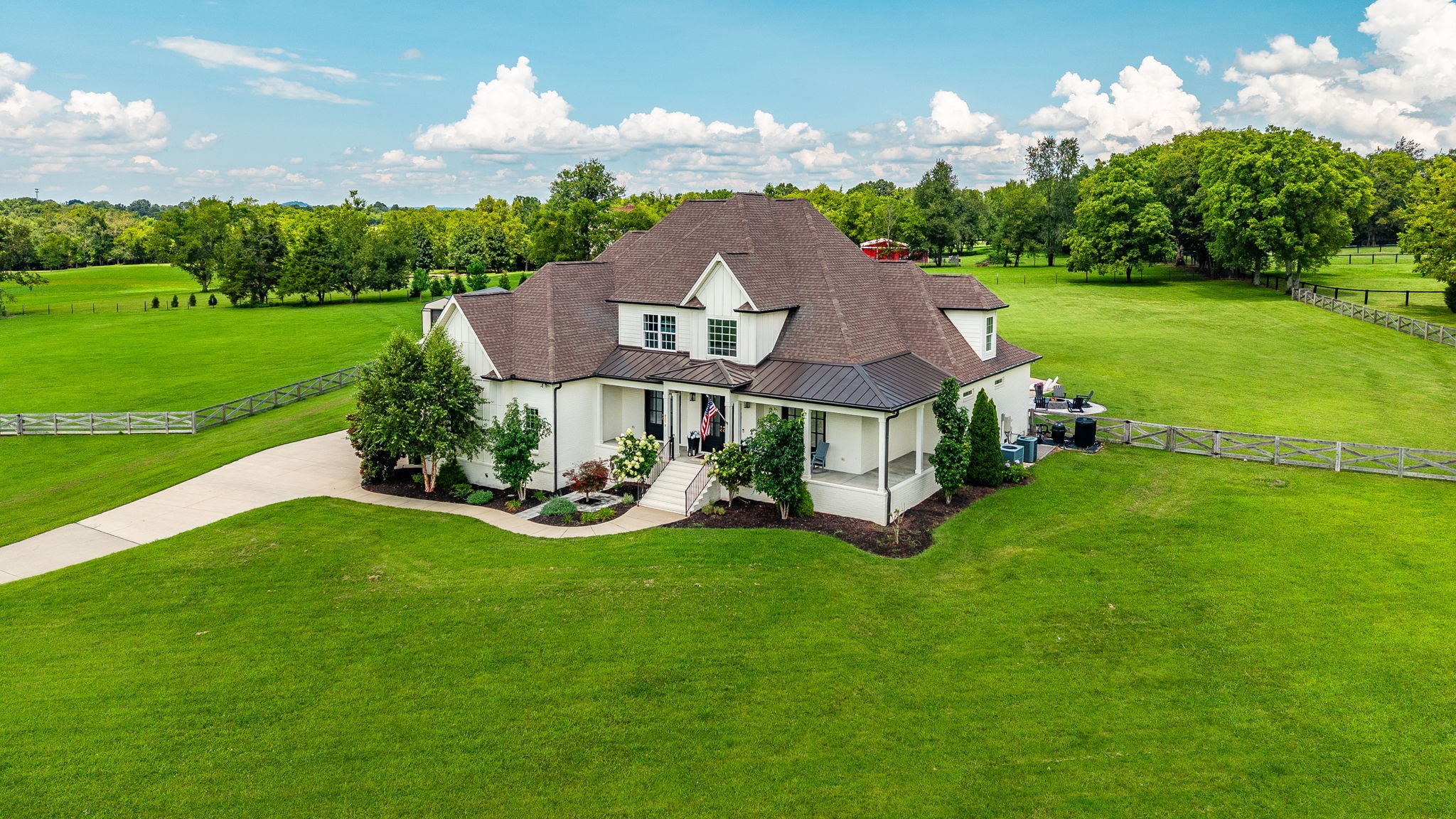 825B Douglas Bend Road