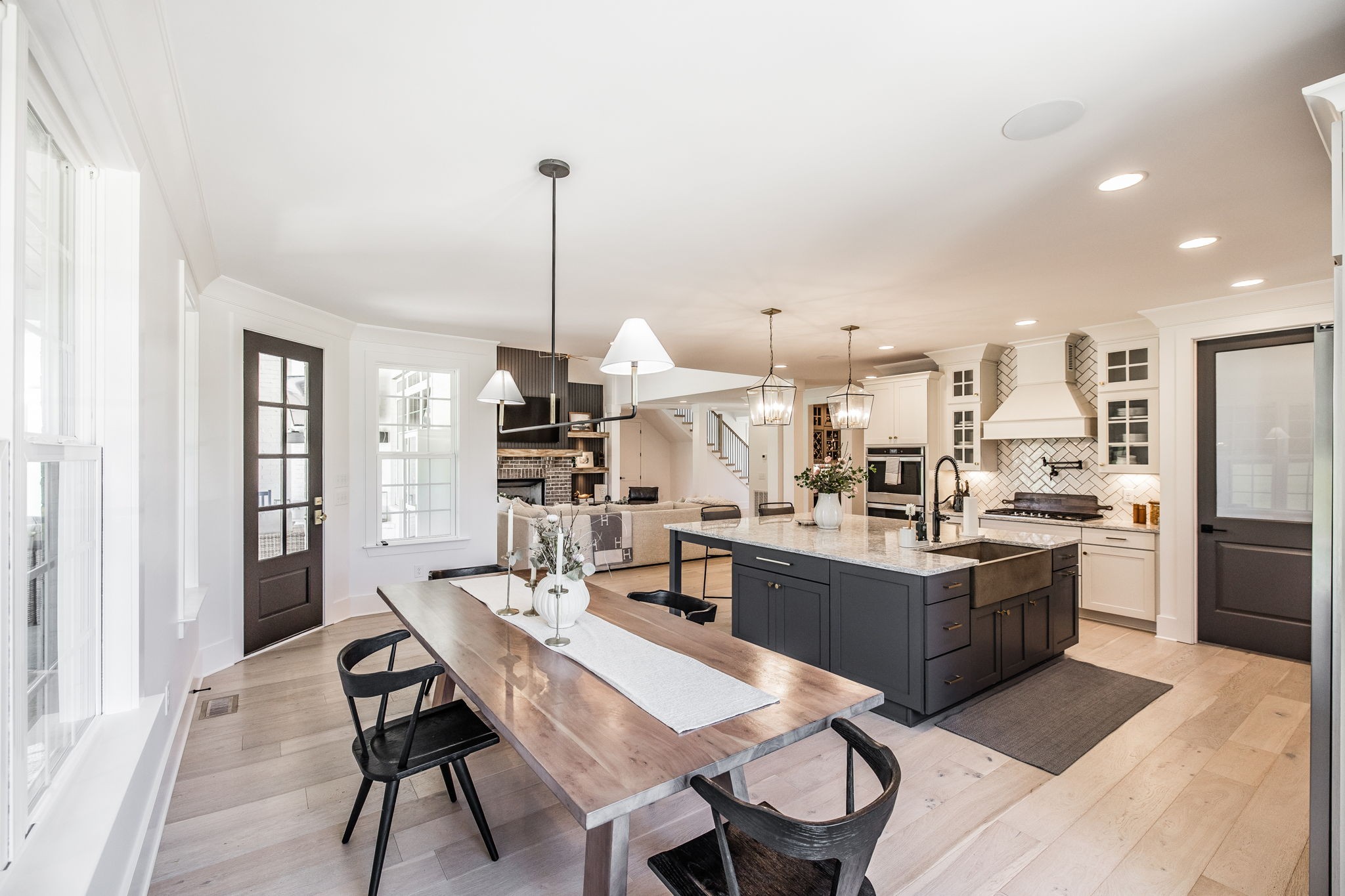 825B Douglas Bend Road