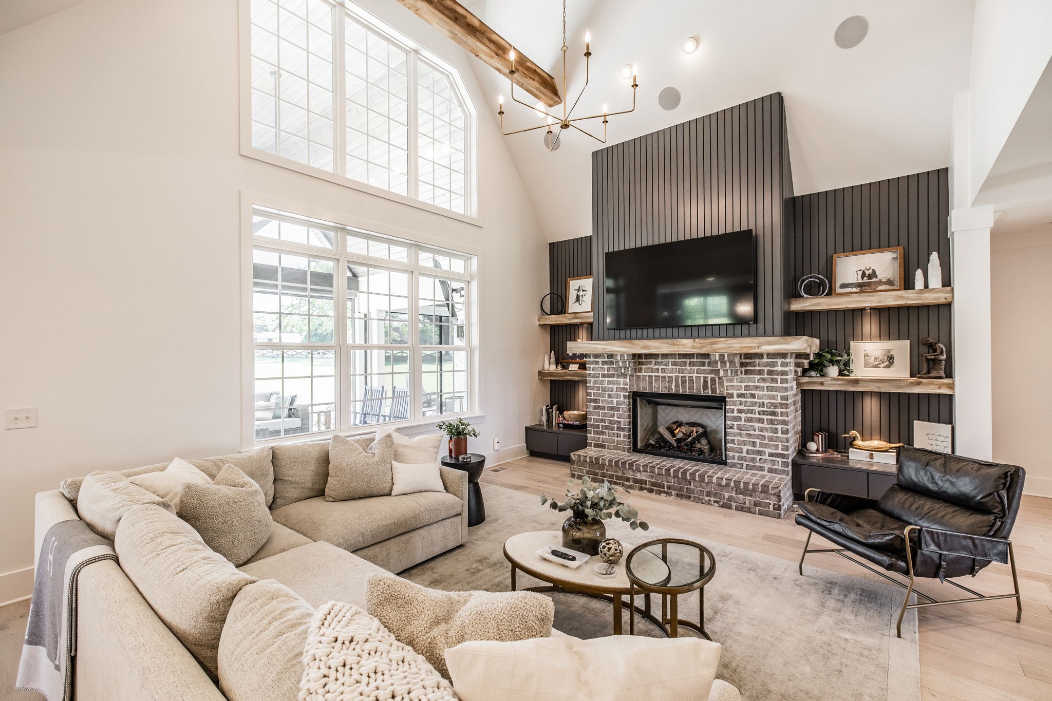 825B Douglas Bend Road