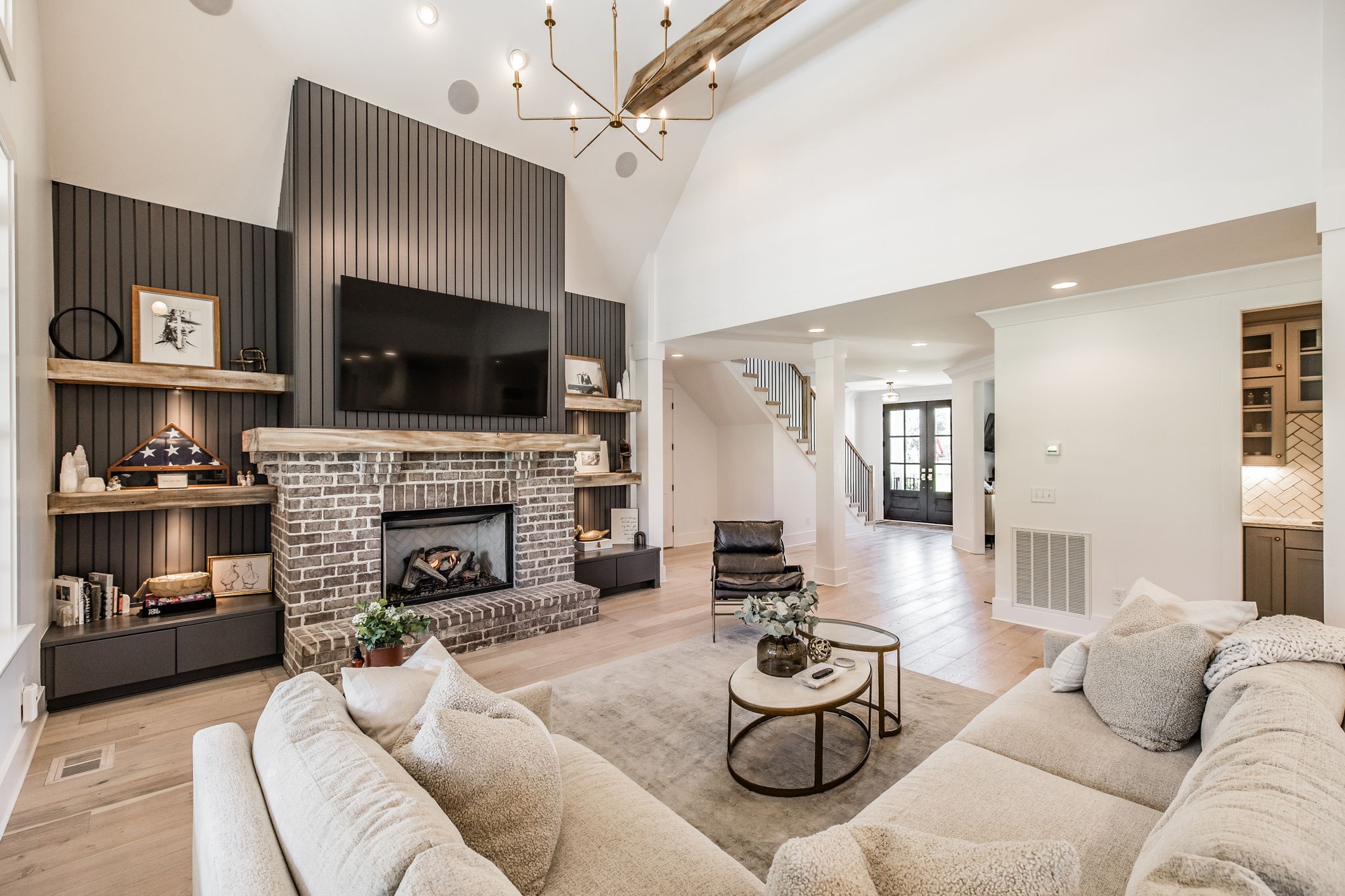 825B Douglas Bend Road