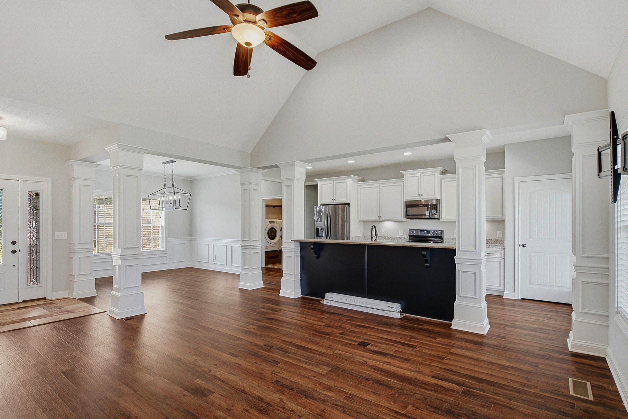 1043 Founders Ln