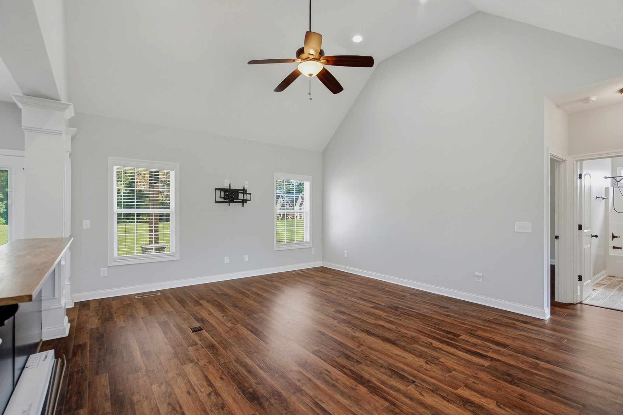 1043 Founders Ln