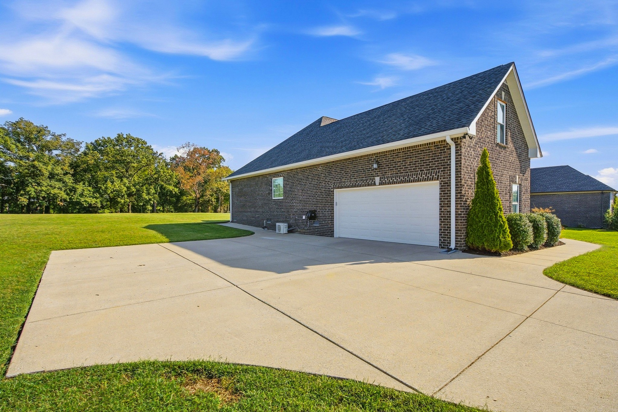 1043 Founders Ln
