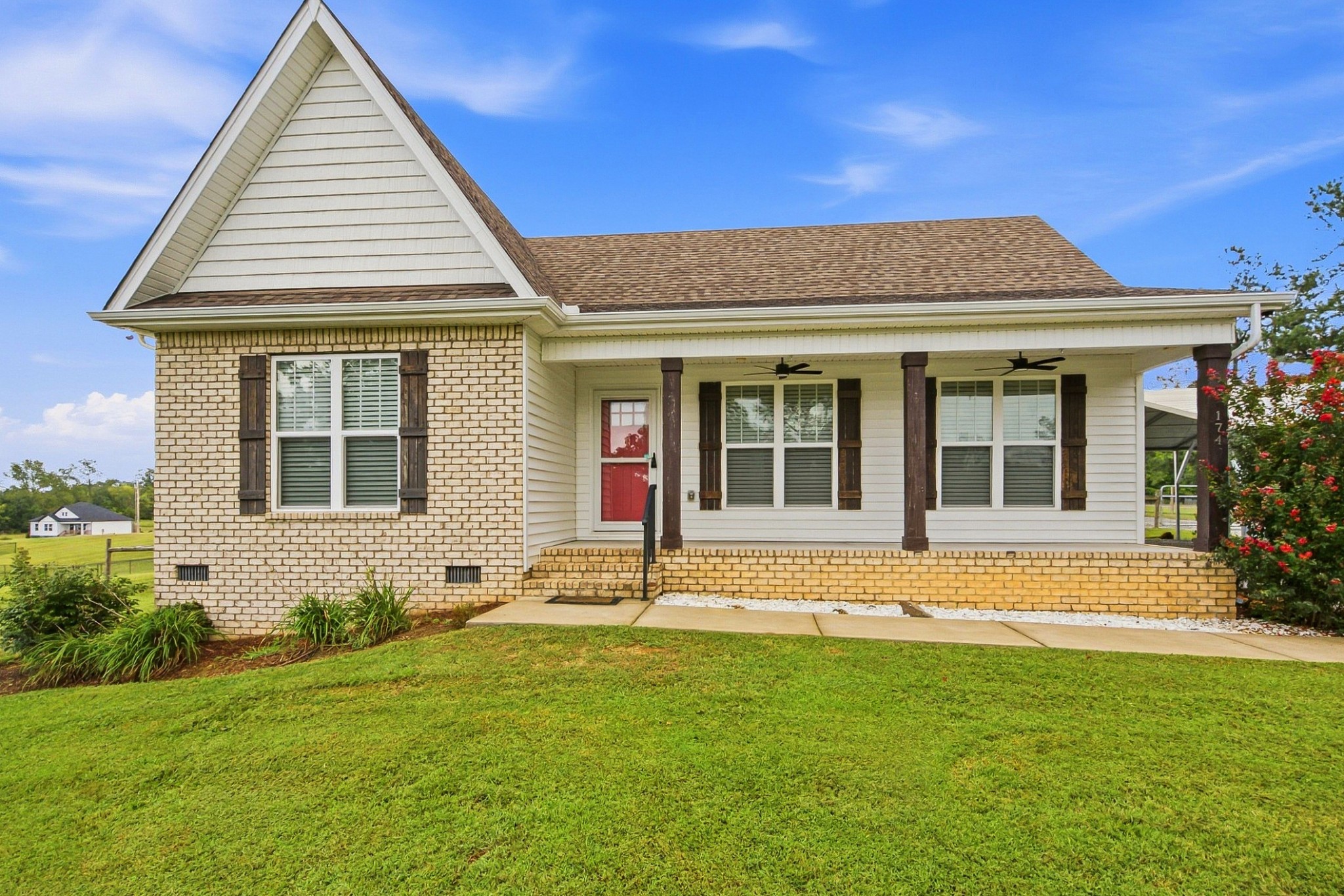 174 Dorris Ln