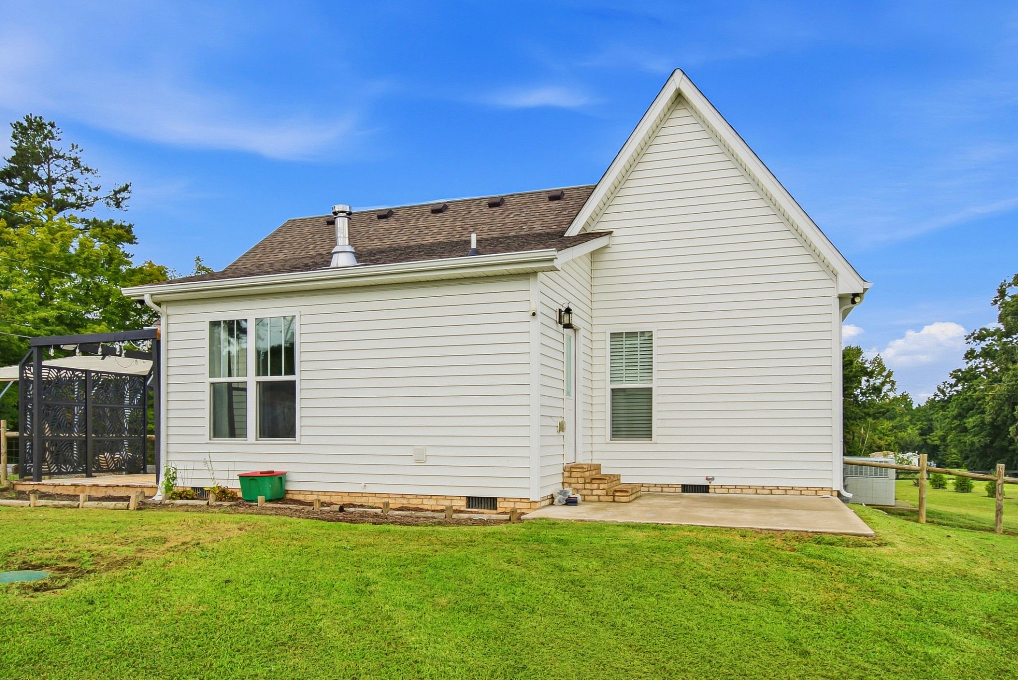 174 Dorris Ln
