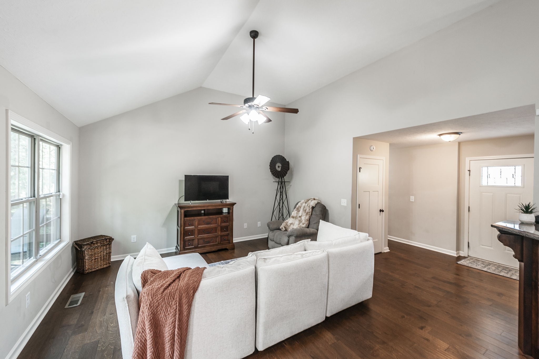 1028 Chris Dr