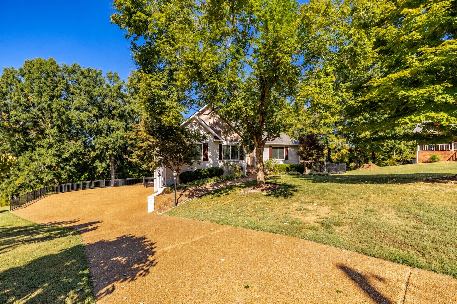 307 Dorris Ct