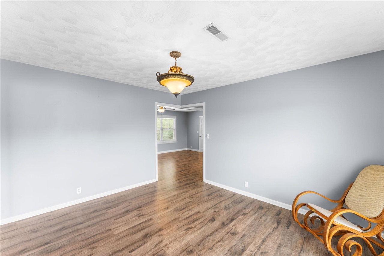 1275 S Main Street