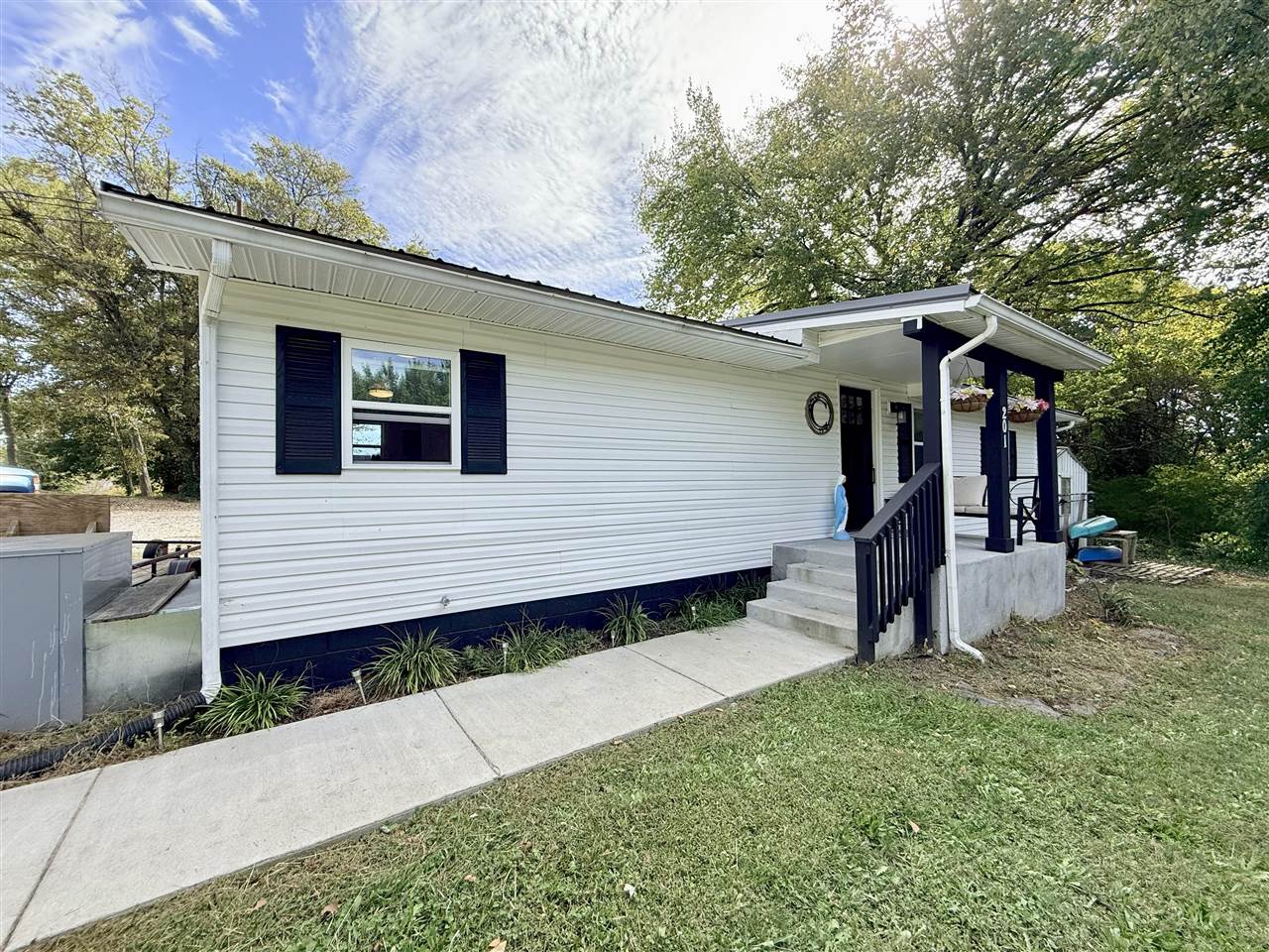 201 Georgetown Lane