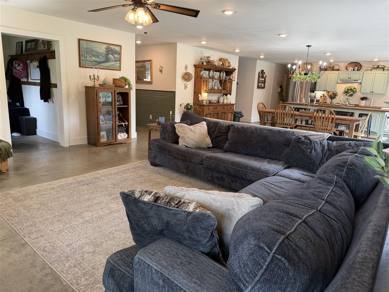 5331 Deer Lick Road