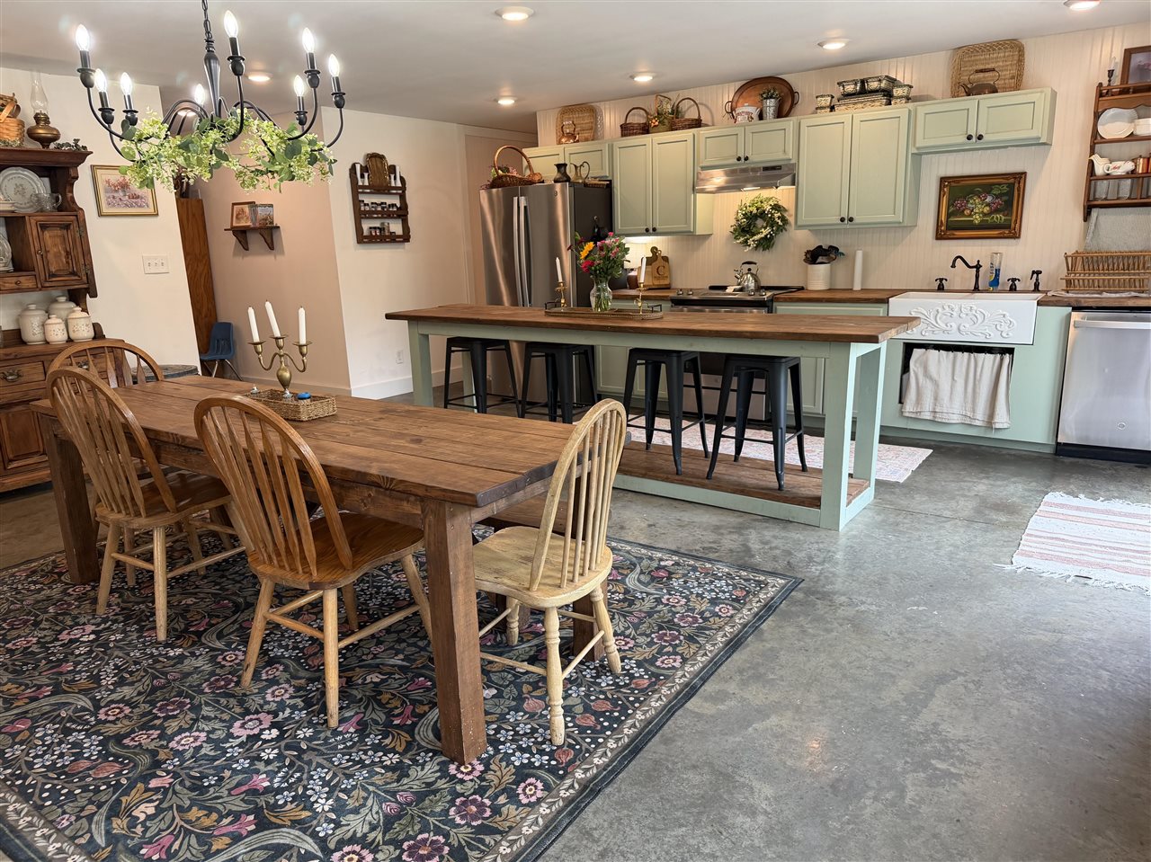 5331 Deer Lick Road