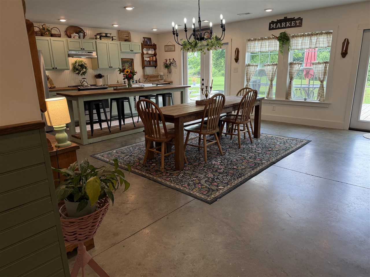 5331 Deer Lick Road