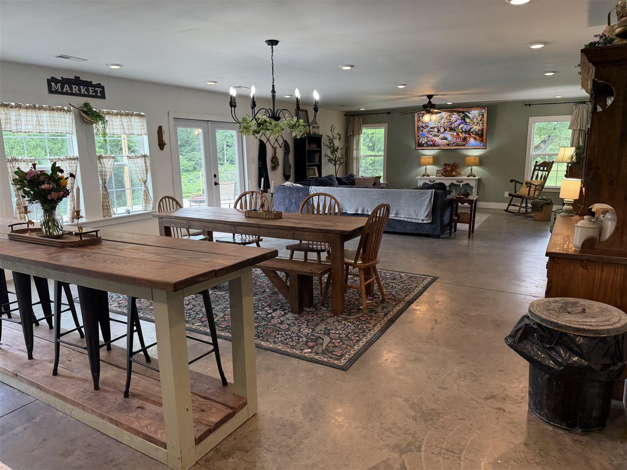 5331 Deer Lick Road