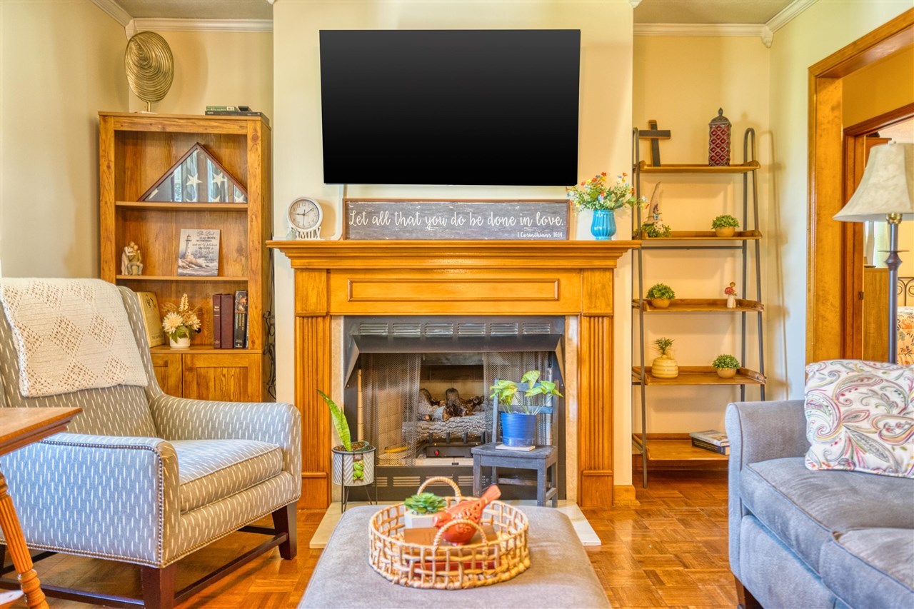 1402 Stuart Chapel Road