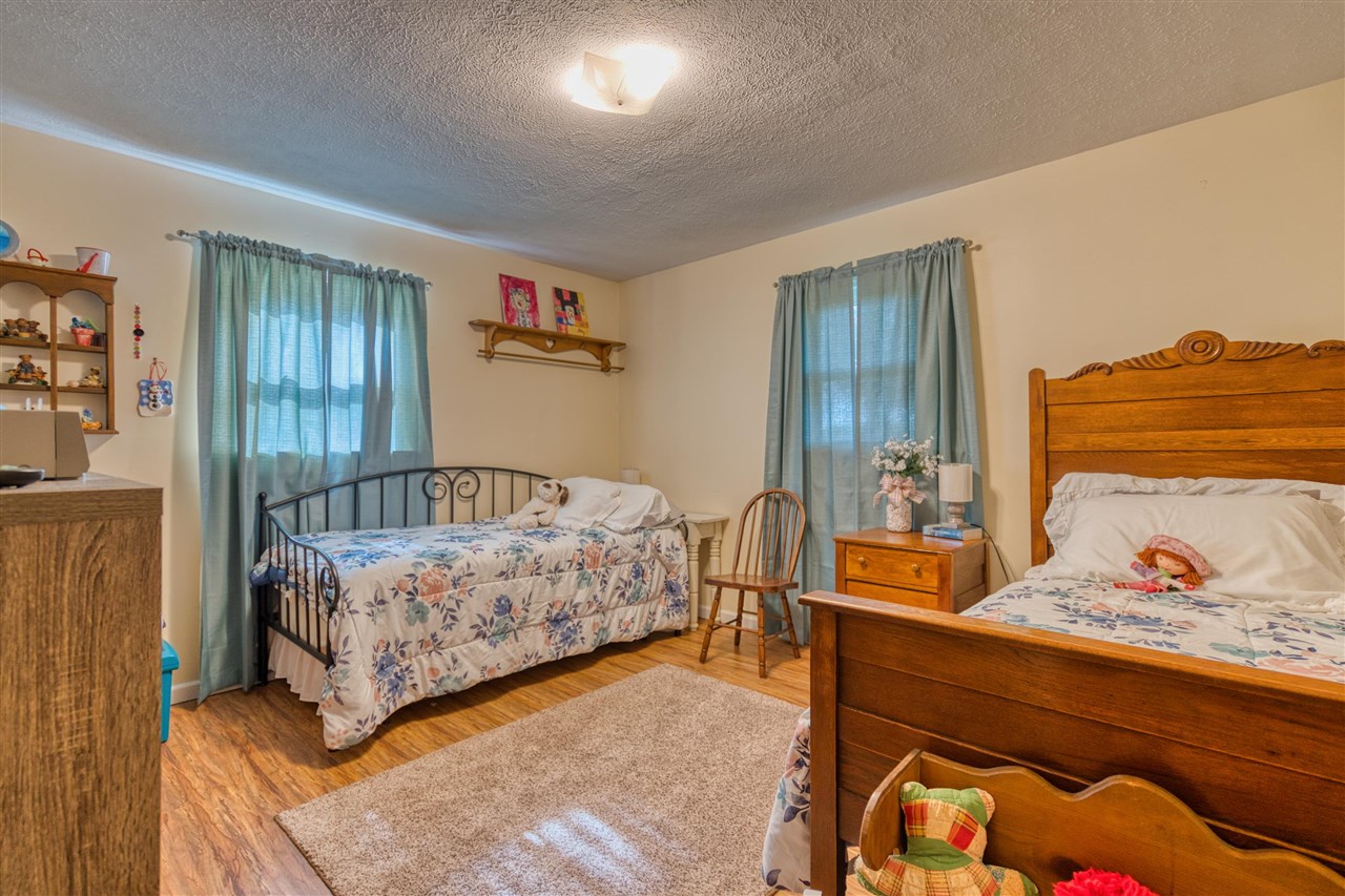1402 Stuart Chapel Road