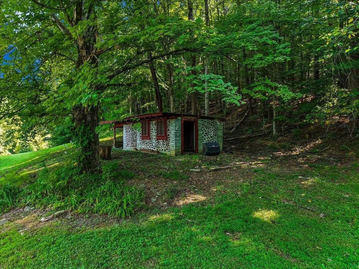 579 Spoon Branch Road