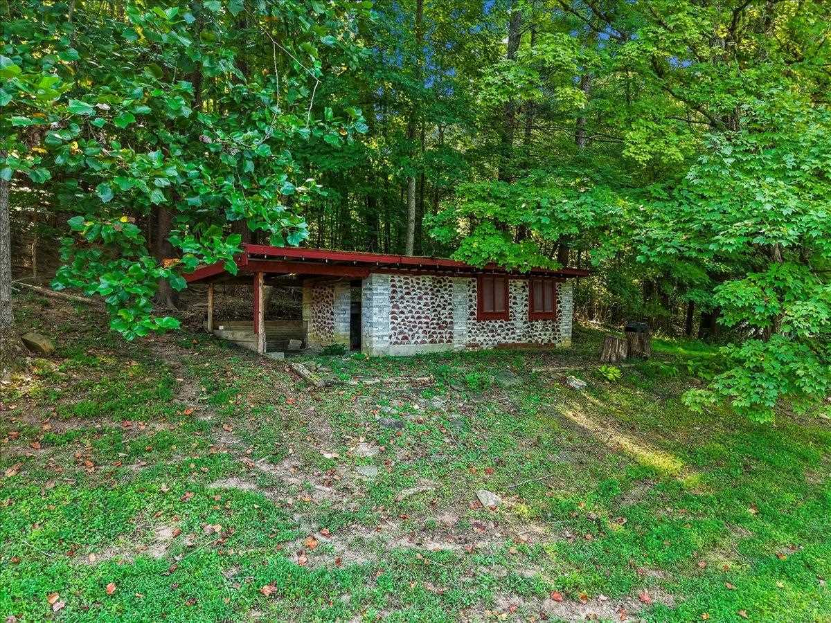 579 Spoon Branch Road