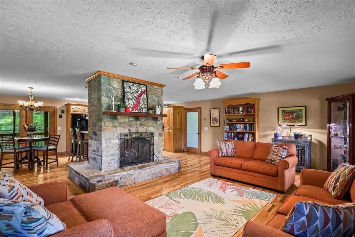 579 Spoon Branch Road