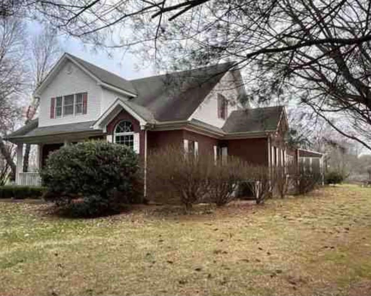 530 Hunts Lane
