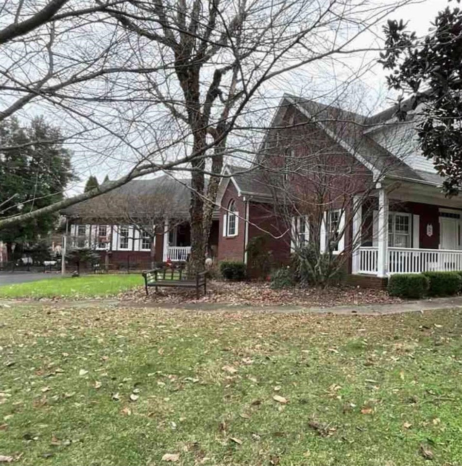530 Hunts Lane