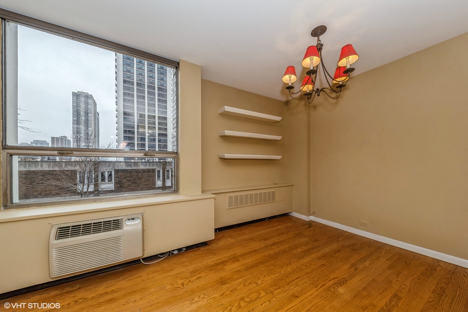 1460 N Sandburg Terrace Unit: 212A