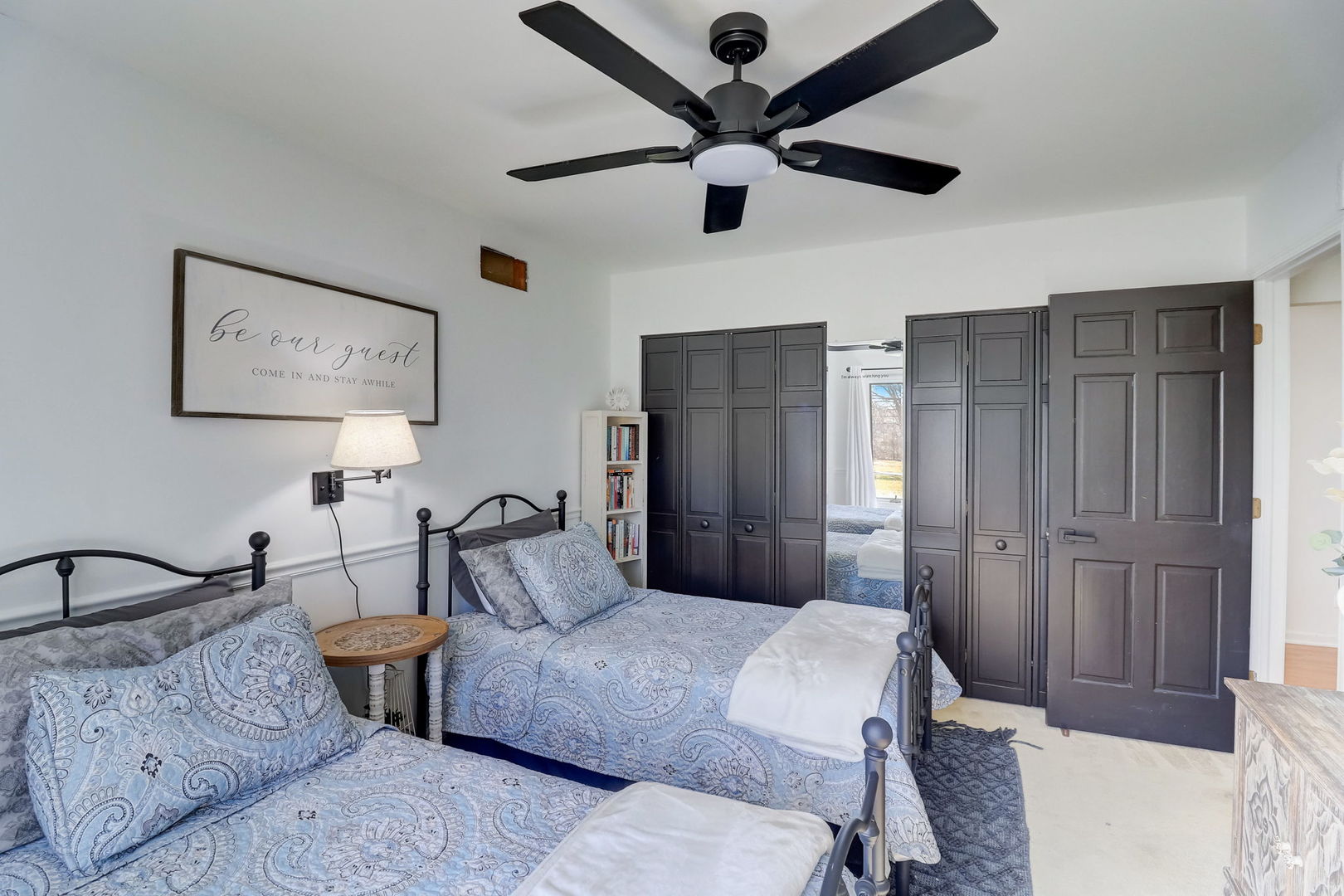 1707 N Woodlawn Park Avenue