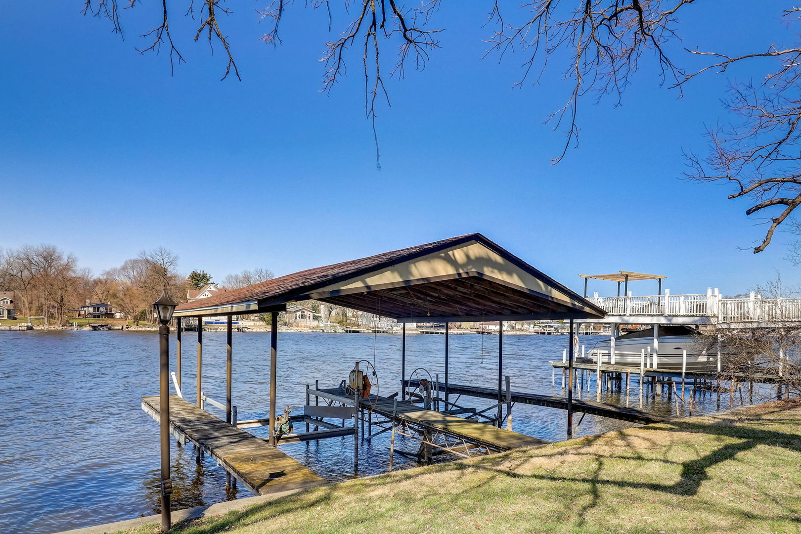 1707 N Woodlawn Park Avenue