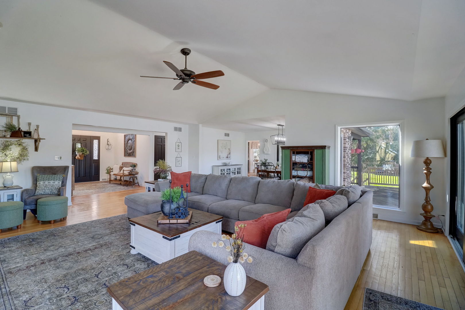 1707 N Woodlawn Park Avenue