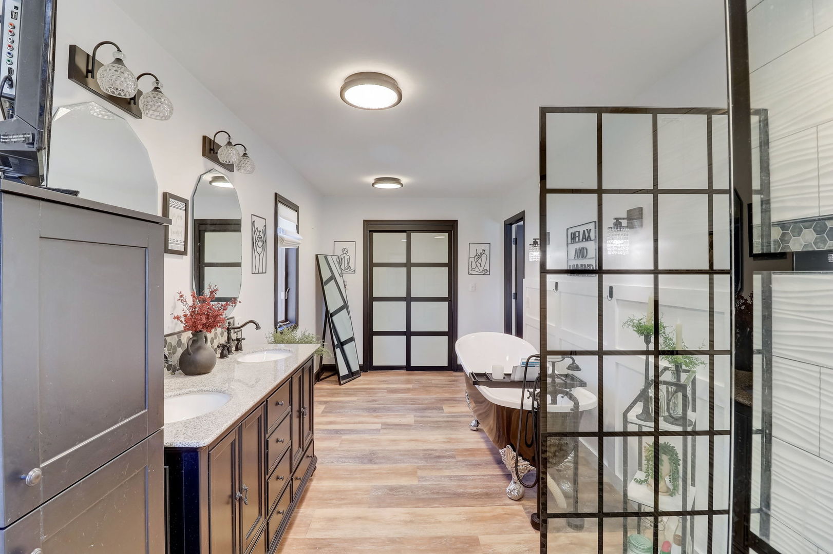 1707 N Woodlawn Park Avenue