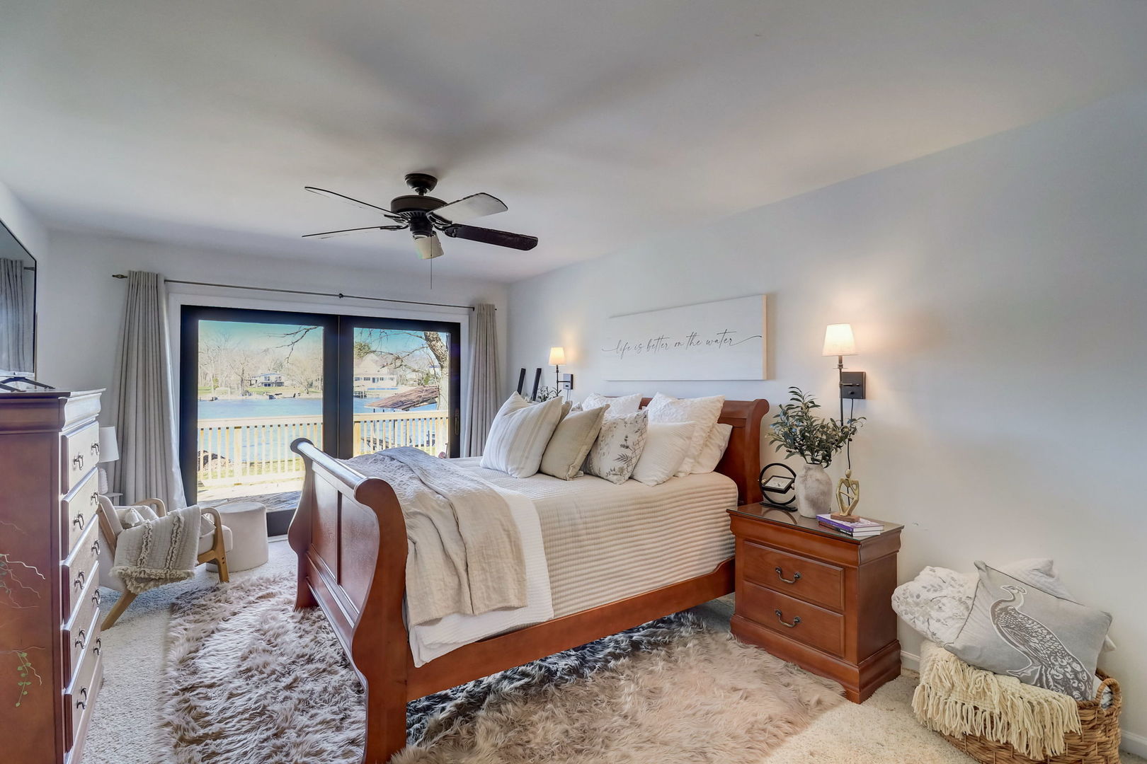 1707 N Woodlawn Park Avenue