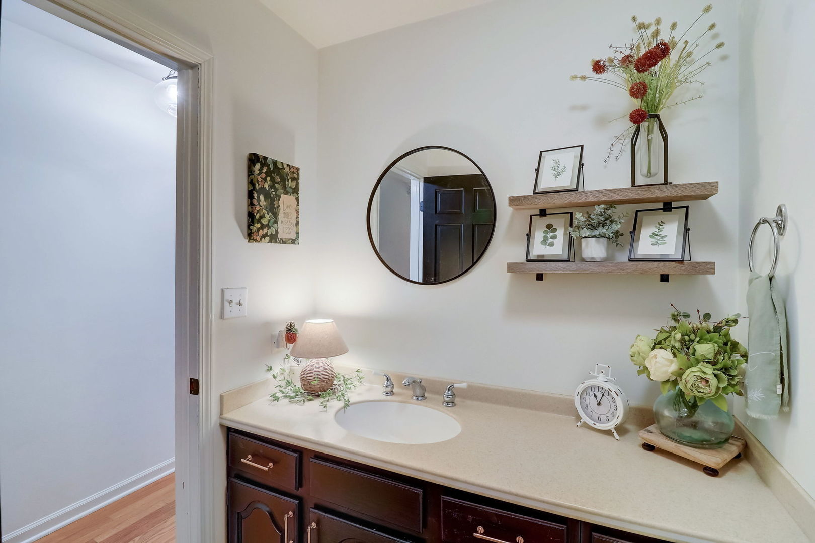 1707 N Woodlawn Park Avenue