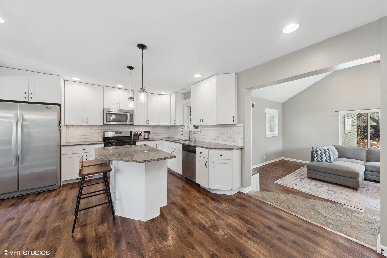 470 E Broadway Avenue