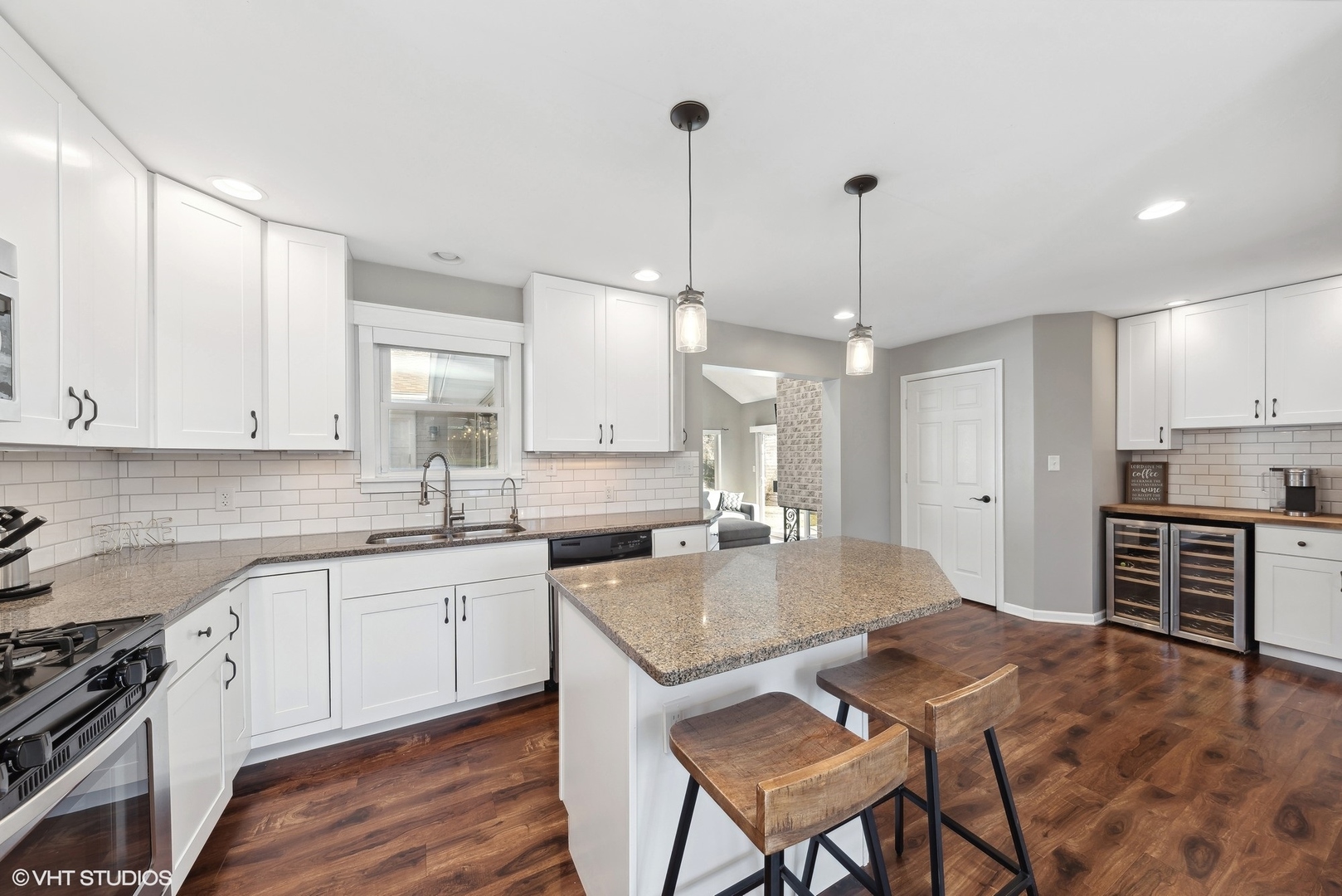 470 E Broadway Avenue