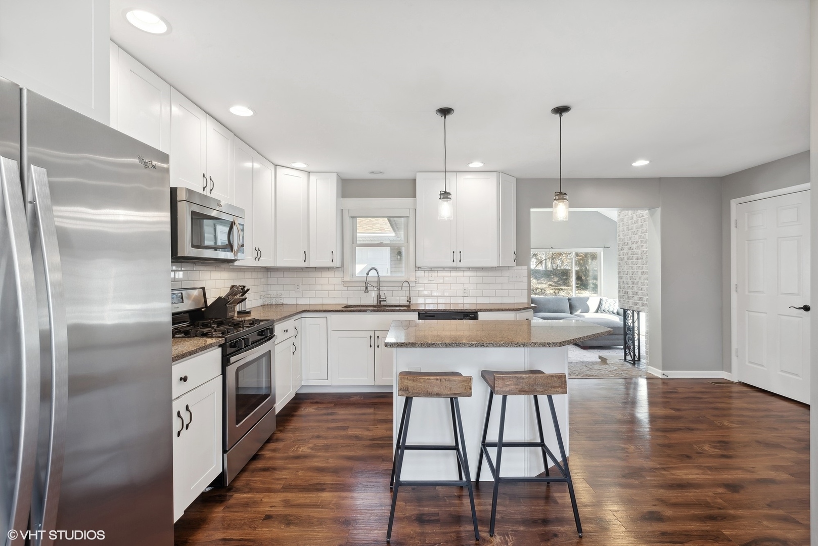 470 E Broadway Avenue