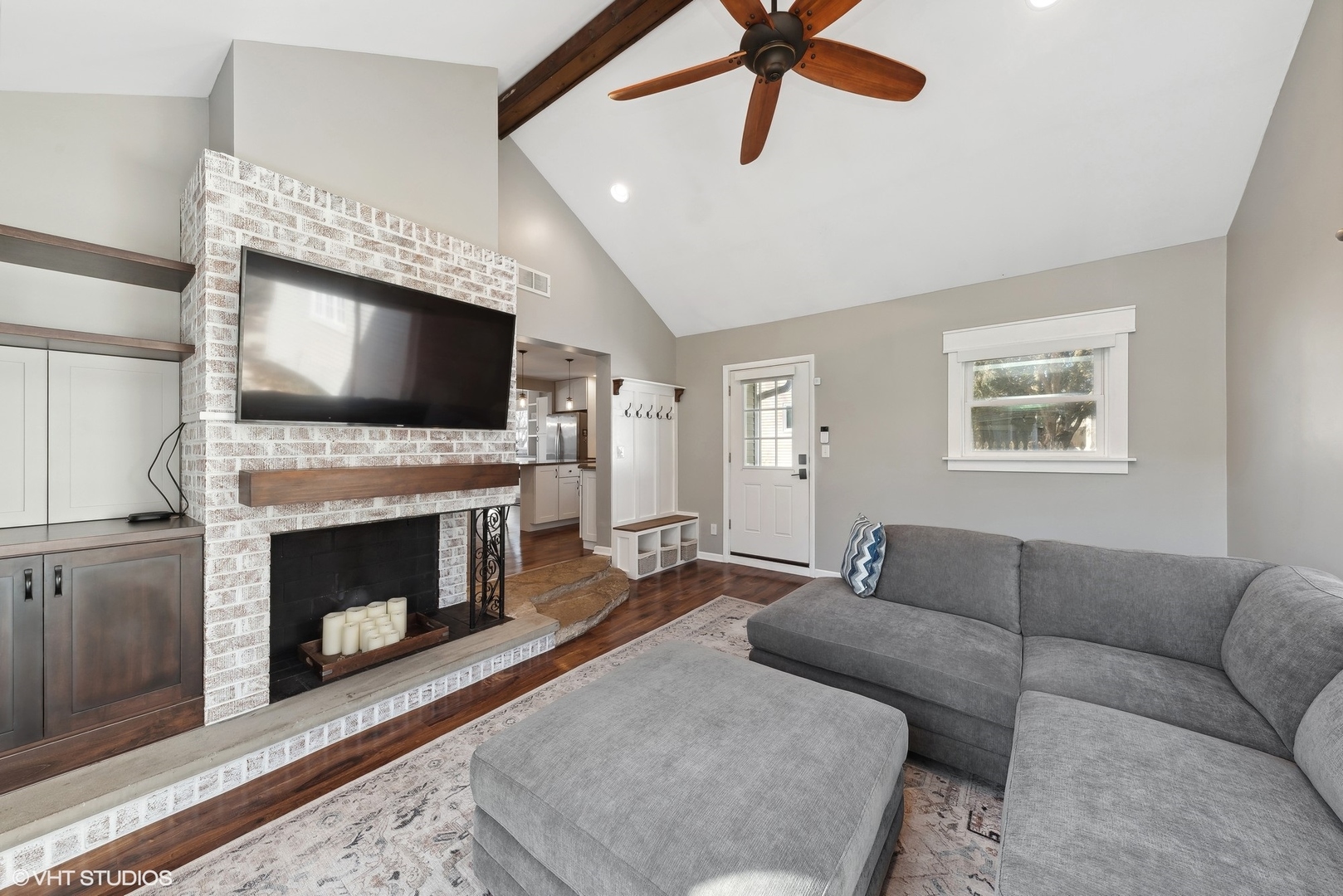 470 E Broadway Avenue