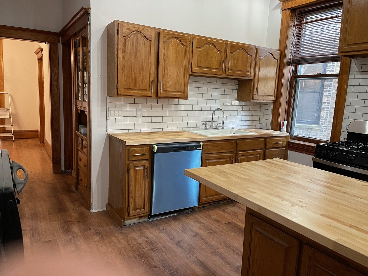 2120 W Concord Place Unit: 1
