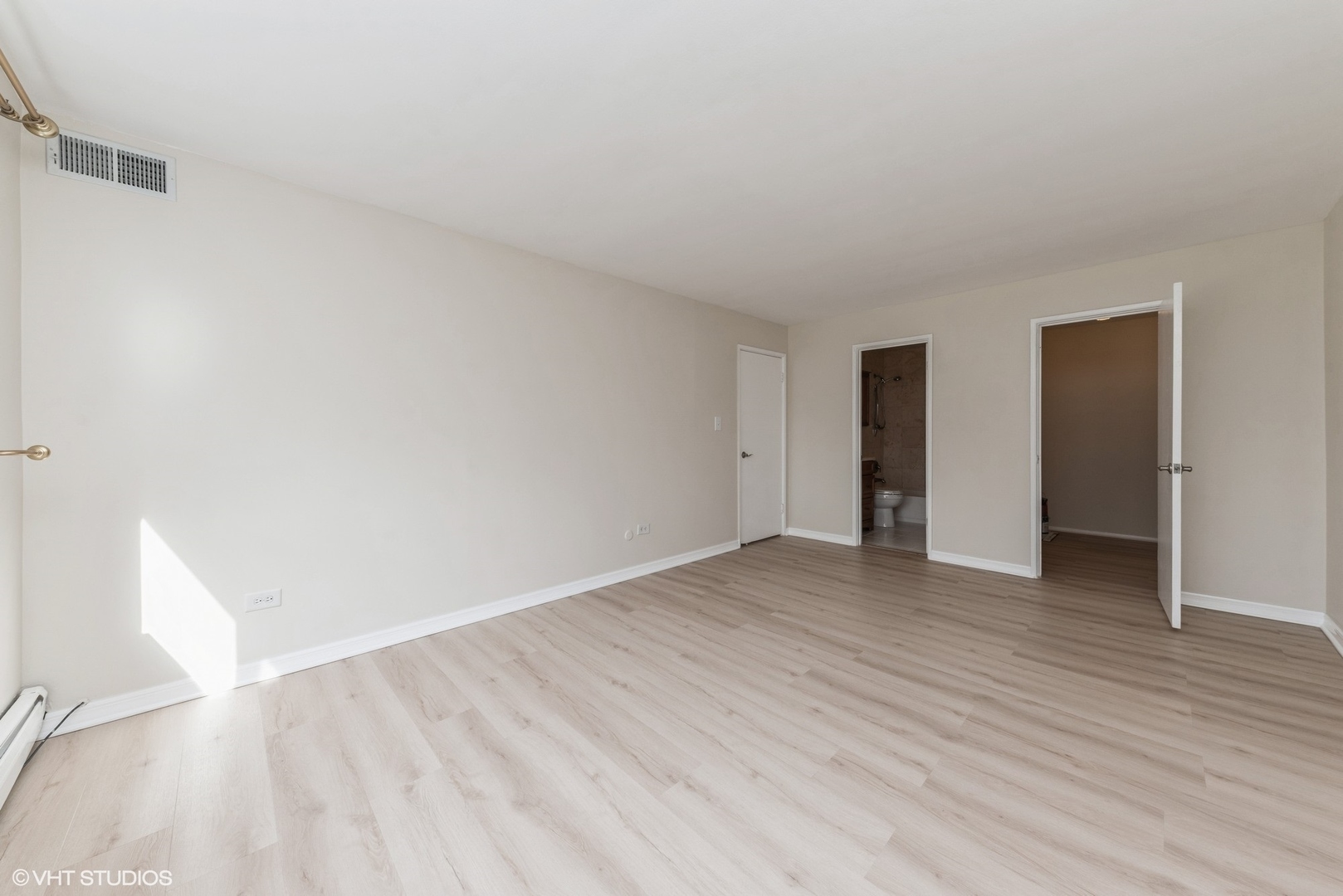 1206 E Fairview Street Unit: 103