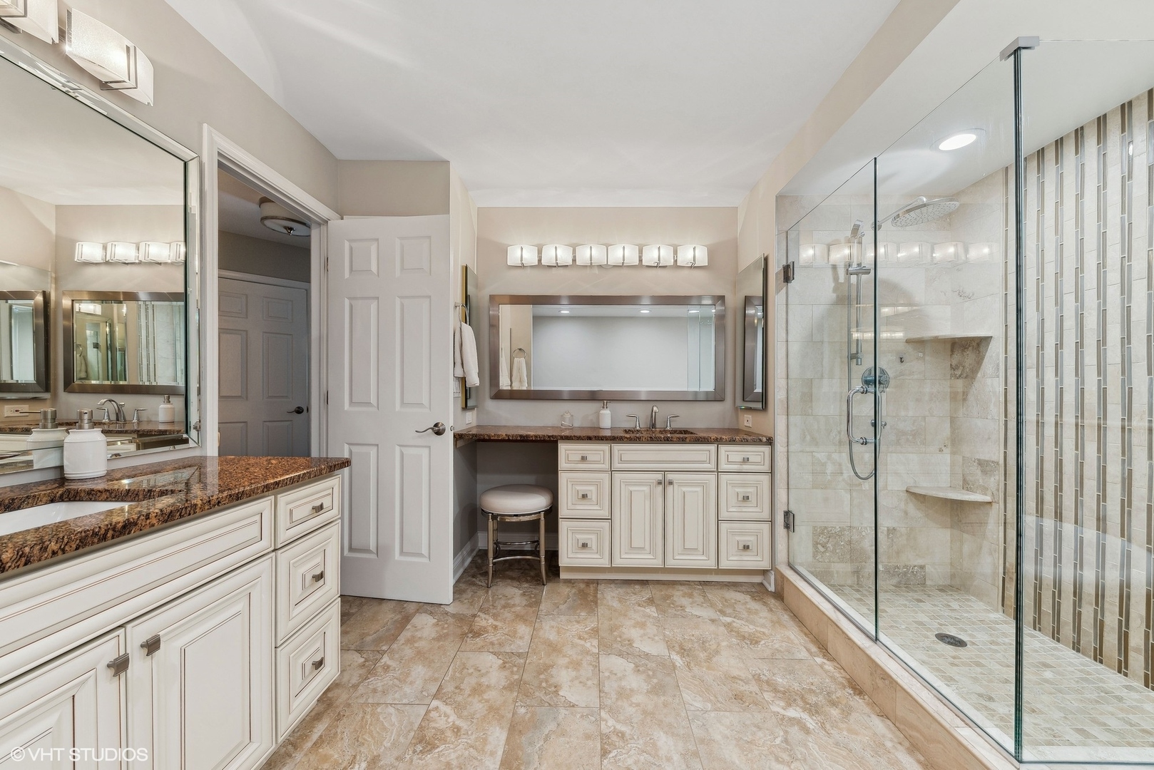 2356 W Oak Hill Road Unit: 1050