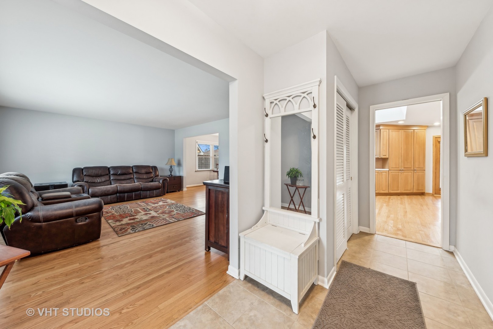 2107 E Eastman Court