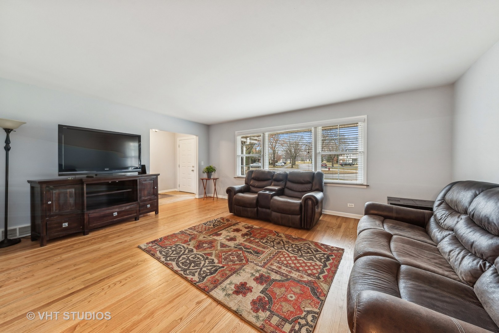 2107 E Eastman Court