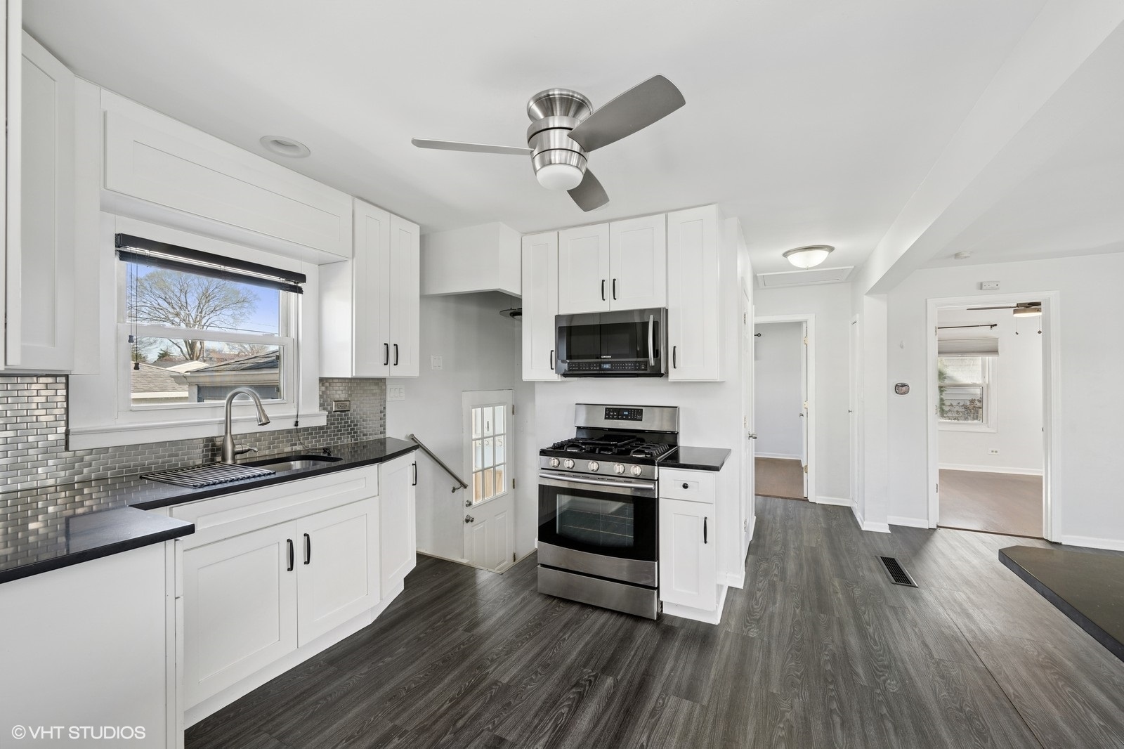 238 W Burlington Avenue