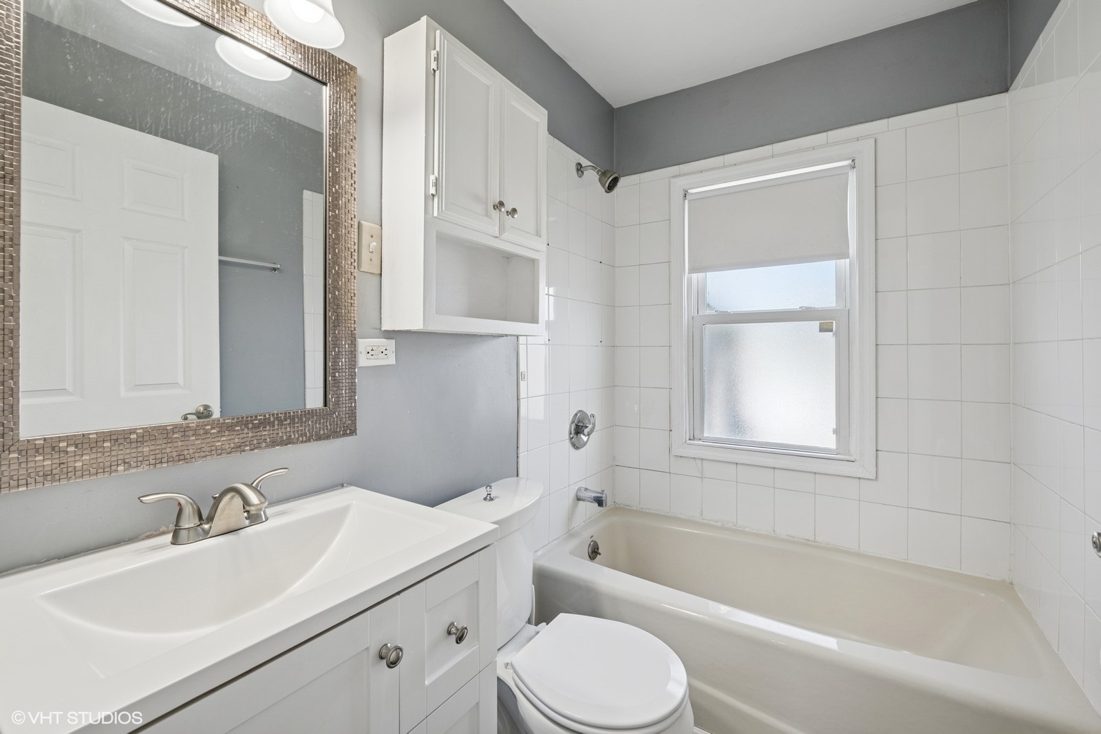 238 W Burlington Avenue